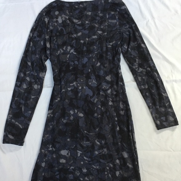 Banana Republic: slim fitting dress - Picture 3 of 5